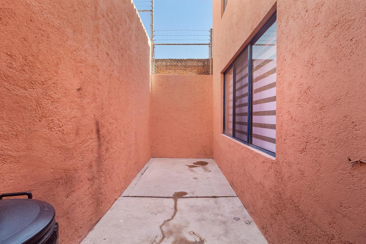 +Ms +Fascinante Suite +Alberca Y Jardines + Bernardo Quintana 18B Mendiola المظهر الخارجي الصورة